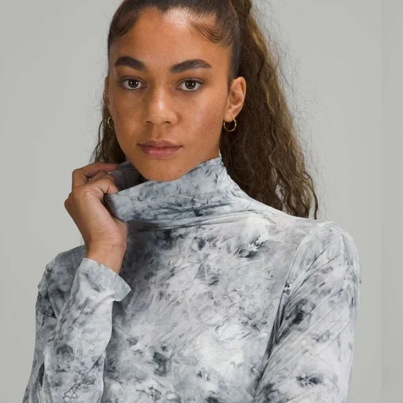 ❤️ Lululemon Hold Tight Turtleneck Aquila Rhino Grey Multi Size 8/10